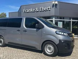 Tiefquarz grau (metallic) Gebraucht 2022 Opel Zafira Life Van | 29.990 € (Superpreis)