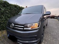 Grau Gebraucht 2019 VW Multivan Van | 37.500 € (Fairer Preis)