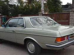 Grün Gebraucht 1978 Mercedes 230 Coupé | 11.000 €