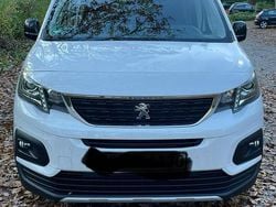 Weiß Gebraucht 2023 Peugeot Rifter Allure Van / Kleinbus | 20.199 € (Guter Preis)