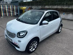 Weiß Gebraucht 2019 Smart ForFour Kleinwagen | 13.500 € (Fairer Preis)