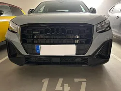 Grau Gebraucht 2023 Audi Q2 Ambiente SUV | 33.000 € (Guter Preis)