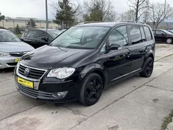 Schwarz Gebraucht 2009 VW Touran Trendline Van / Kleinbus | 1.890 € (Superpreis)