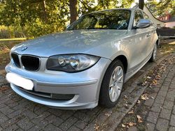 Grau Gebraucht 2010 BMW 116 Kleinwagen | 2.800 € (Guter Preis)