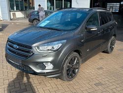 Grau Gebraucht 2019 Ford Kuga ST-Line SUV | 16.900 € (Guter Preis)