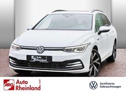 Pure white Gebraucht 2024 VW Golf VIII Style Kombi | 29.941 € (Fairer Preis)