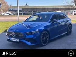 Blau Gebraucht 2025 Mercedes A200 AMG Limousine | 40.400 € (Teuer)