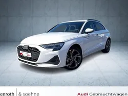Weiß Gebraucht 2025 Audi A3 Sportback Advanced Limousine | 32.770 € (Guter Preis)