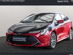 Rot Gebraucht 2021 Toyota Corolla Team Kombi | 23.990 € (Guter Preis)