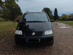 Schwarz Gebraucht 2002 VW Sharan Comfortline Van / Kleinbus | 2.500 € (Fairer Preis)