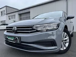 Mondsteingrau Gebraucht 2022 VW Passat Kombi | 24.460 € (Guter Preis)