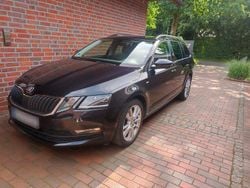 Schwarz Gebraucht 2018 Skoda Octavia Clever Kombi | 8.999 € (Guter Preis)