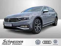 Mondsteingrau 4.fr Gebraucht 2023 VW Passat Alltrack Kombi | 38.860 € (Etwas zu teuer)