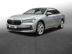 Silber Neu 2025 Skoda Superb Selection Limousine | 49.999 €
