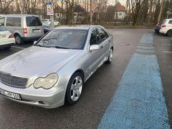 Silber Gebraucht 2001 Mercedes C180 Classic Limousine | 1.999 € (Fairer Preis)