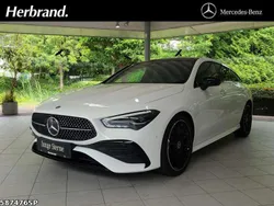 Unilack polarweiß Gebraucht 2024 Mercedes CLA180 AMG Limousine | 34.690 € (Fairer Preis)
