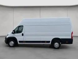 Weiß Gebraucht 2023 Opel Movano S Van | 23.890 € (Superpreis)