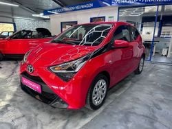 Rot Gebraucht 2020 Toyota Aygo X-play Kleinwagen | 10.890 € (Fairer Preis)