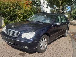 Blau Gebraucht 2003 Mercedes C180 Kombi | 1.950 € (Fairer Preis)