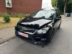 Schwarz Gebraucht 2011 Hyundai i30 Kombi | 3.999 € (Guter Preis)