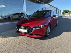 Magmarot Gebraucht 2020 Mazda 3 Selection Limousine | 14.990 €