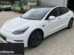 Weiß Gebraucht 2021 Tesla Model 3 Long Range Limousine | 29.000 € (Teuer)