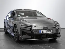 Daytonagrau perleffekt Gebraucht 2025 Audi e-tron Ambiente SUV | 94.650 € (Guter Preis)