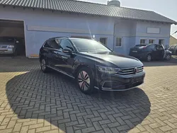Schwarz Gebraucht 2021 VW Passat GTE Kombi | 18.690 € (Superpreis)