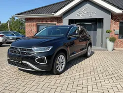 Schwarz Gebraucht 2024 VW T-Roc Style SUV | 29.800 € (Fairer Preis)