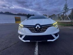 Weiß Gebraucht 2016 Renault Mégane GrandTour Kombi | 8.500 € (Teuer)