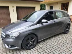 Grau Gebraucht 2012 Mercedes B180 AMG Van / Kleinbus | 13.500 € (Fairer Preis)