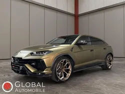 Grün Gebraucht 2024 Lamborghini Urus SUV | 325.000 € (Etwas zu teuer)