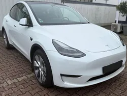 Weiß Gebraucht 2023 Tesla Model Y Long Range SUV | 36.950 € (Guter Preis)