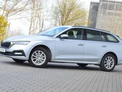 Silber Gebraucht 2021 Skoda Octavia Ambition Kombi | 18.380 € (Fairer Preis)