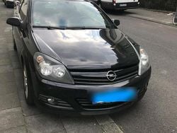 Schwarz Gebraucht 2005 Opel Astra GTC Coupé | 1.000 € (Guter Preis)