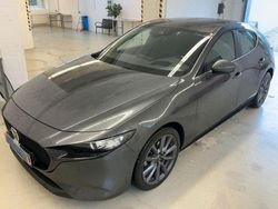 Grau Gebraucht 2021 Mazda 3 Selection Limousine | 12.000 €