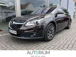 Braun Gebraucht 2016 Opel Insignia Country Tourer Basis Kombi | 13.980 € (Fairer Preis)