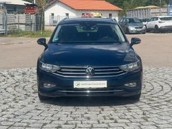 Aquamarinblau Gebraucht 2023 VW Passat Kombi | 27.499 € (Guter Preis)