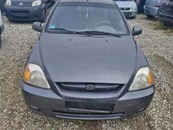 Grau Gebraucht 2007 Kia Rio Kombi | 690 €