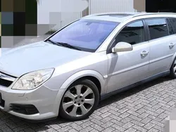 Grau Gebraucht 2005 Opel Vectra Kombi | 1.750 € (Guter Preis)