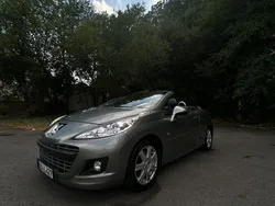 Grau Gebraucht 2010 Peugeot 207 CC Roland Garros Cabrio | 3.950 € (Fairer Preis)