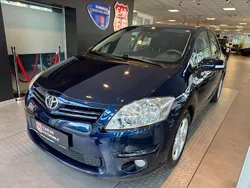 Blau Gebraucht 2012 Toyota Auris Travel Limousine | 7.250 € (Etwas zu teuer)
