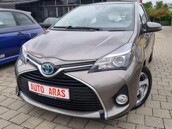 Grau Gebraucht 2016 Toyota Yaris Hybrid Edition-S Kleinwagen | 11.999 € (Fairer Preis)