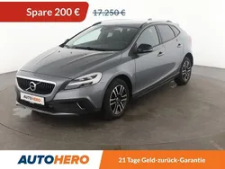 Grau Gebraucht 2017 Volvo V40 CC Plus Kombi | 16.720 € (Fairer Preis)