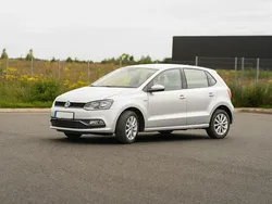 Silber Gebraucht 2015 VW Polo LOUNGE Kleinwagen | 8.000 € (Guter Preis)