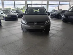 Grau Gebraucht 2013 VW Touran Comfortline Van / Kleinbus | 6.950 € (Guter Preis)