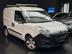 Weiß Gebraucht 2016 Opel Combo Van / Kleinbus | 7.999 € (Fairer Preis)