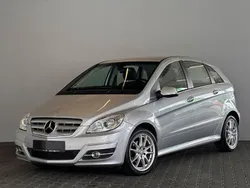 Silber Gebraucht 2011 Mercedes B180 Van / Kleinbus | 9.490 € (Etwas zu teuer)