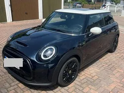 Schwarz Gebraucht 2023 Mini Cooper SE Kleinwagen | 24.899 € (Etwas zu teuer)