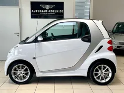 Weiß Gebraucht 2014 Smart ForTwo Coupé Passion Coupé | 9.895 € (Teuer)